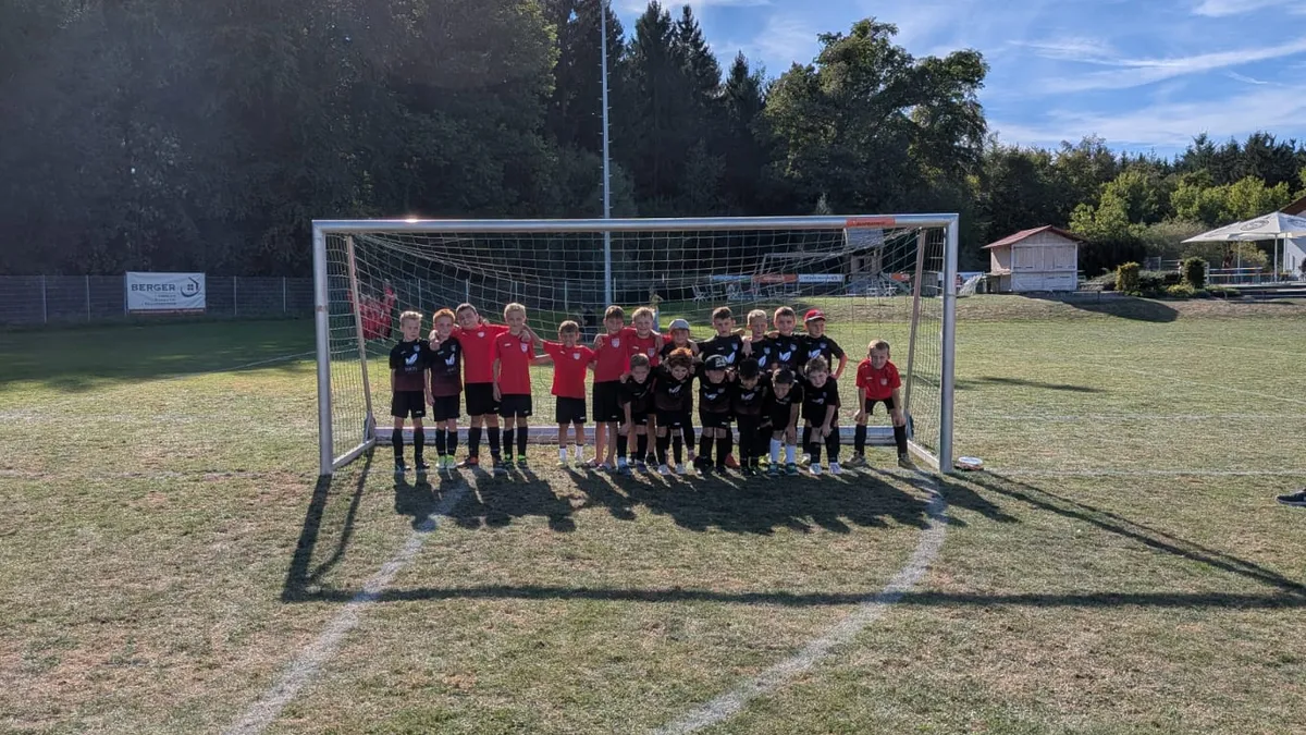 F-Jugend Spieltag in Obenhausen — 19 Spieler in zwei Mannschaften